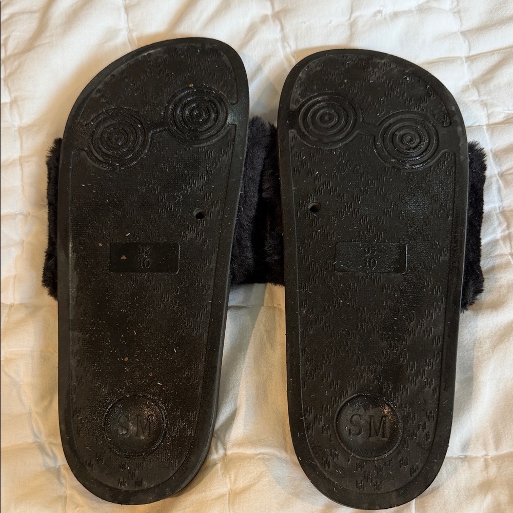 Steve Madden Black Plush Slide Slippers - Picture 2 of 2